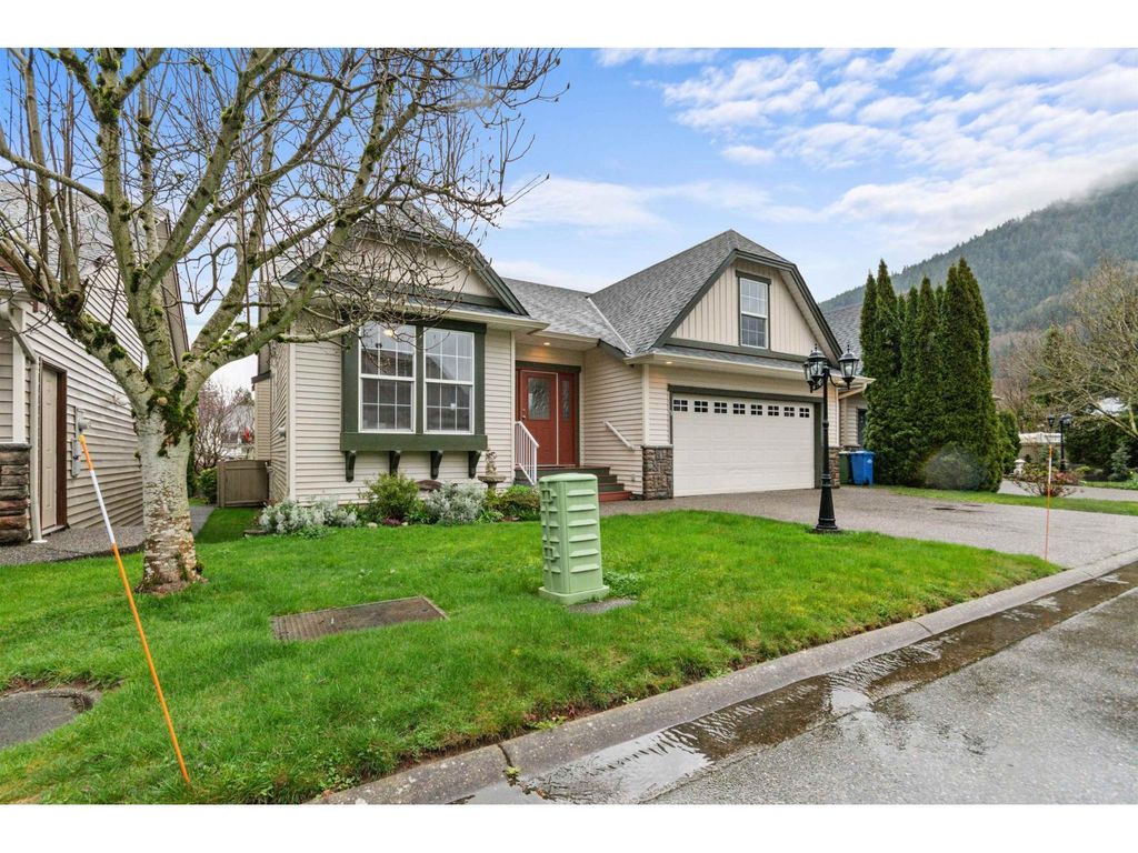 9 349 Walnut Avenue|harrison Hot Springs, Harrison Hot Springs