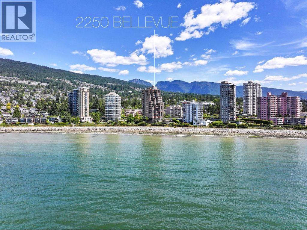 Ph 2250 Bellevue Avenue, West Vancouver