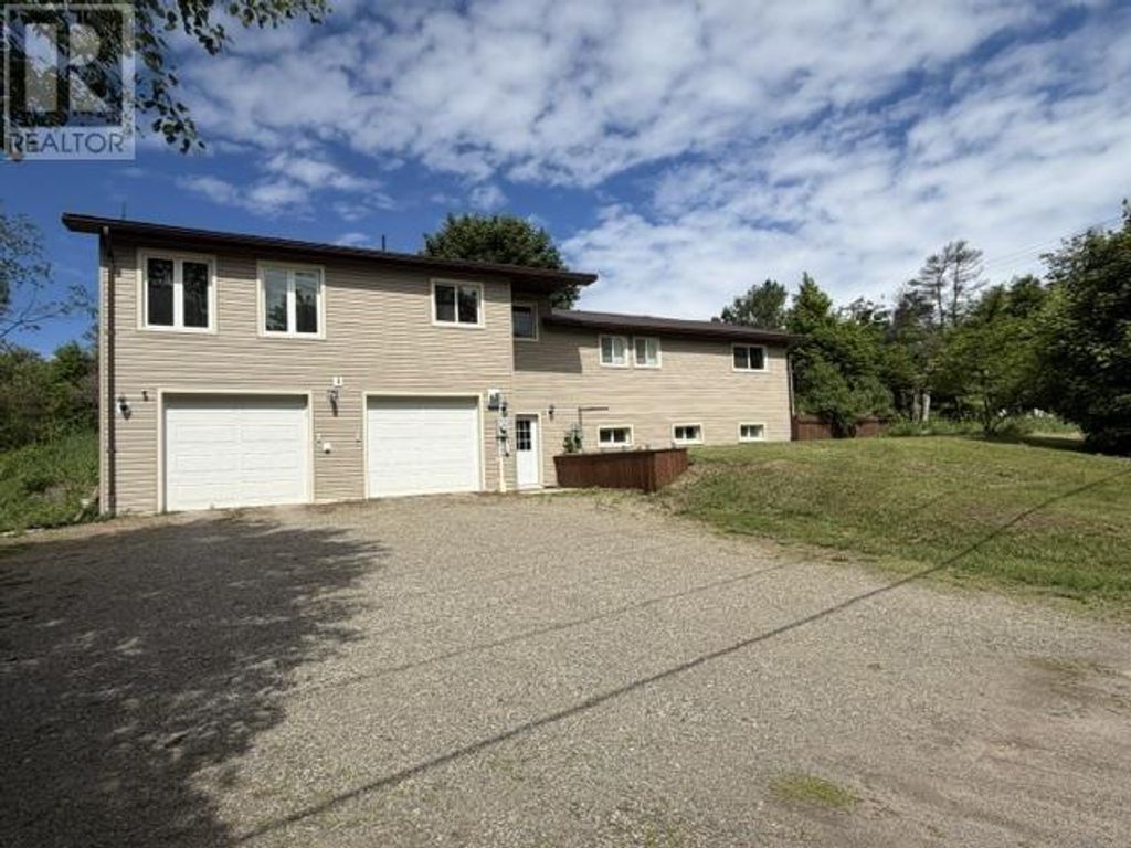 1049 Allen Side Rd, Sault Ste. Marie