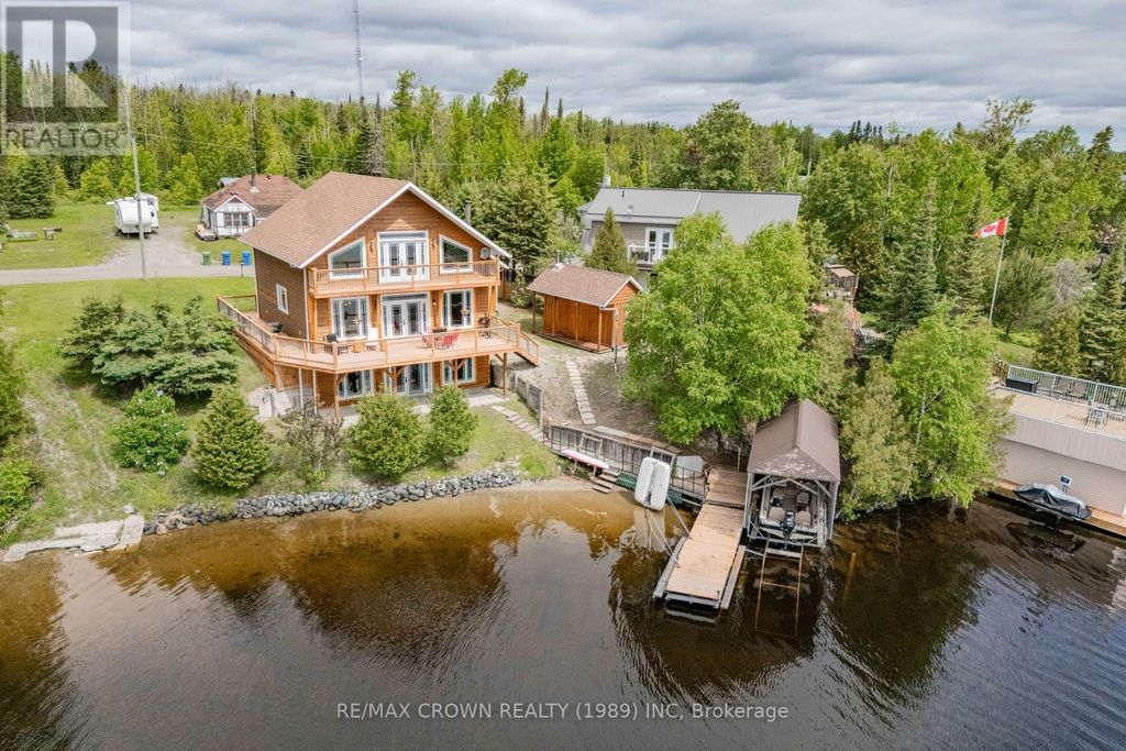 Moonbeam - 205 Lefebvre Peninsula Road, Kapuskasing