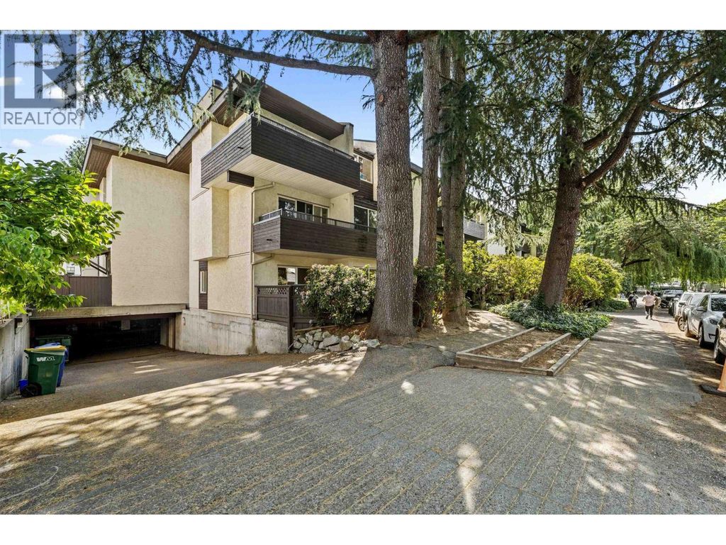 108 1420 E 8th Avenue, Vancouver