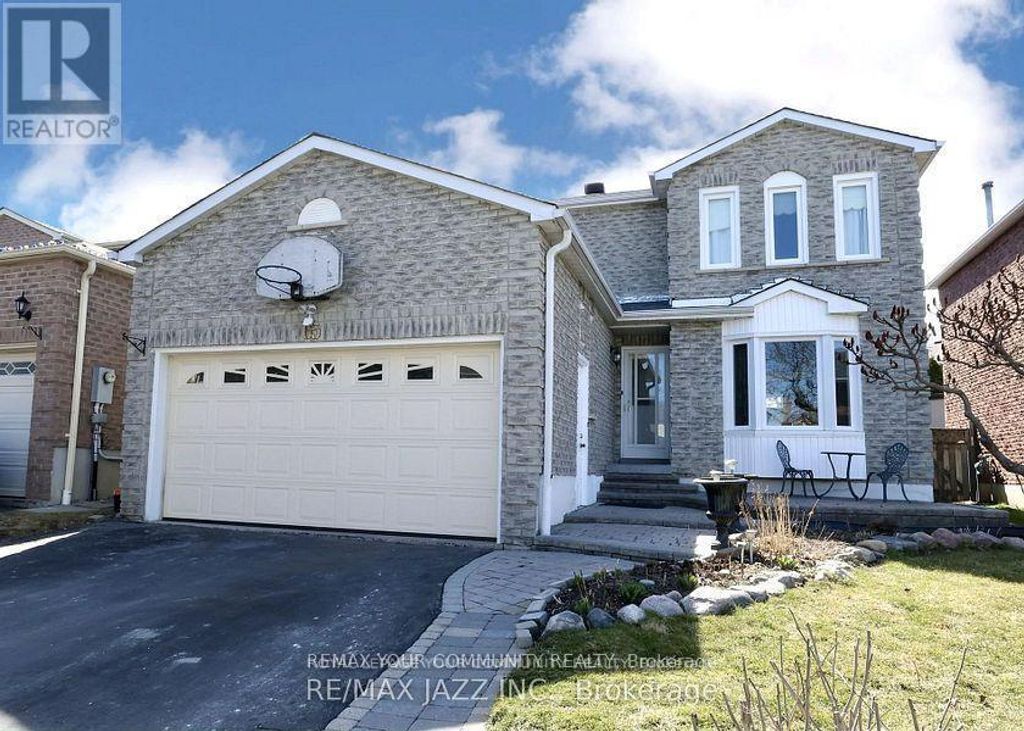 65 Dakin Drive S, Ajax (central West)