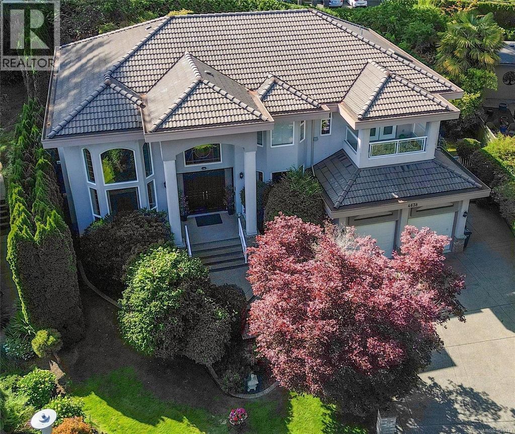4638 Boulderwood Dr, Saanich