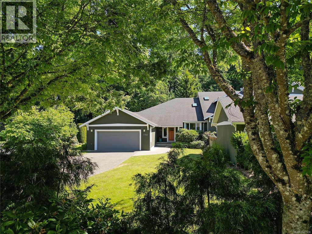 770 Hill Rise Lane, Saanich