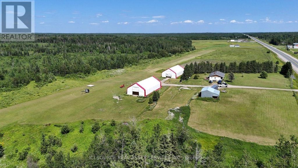 1527 Highway 11 W, Cochrane