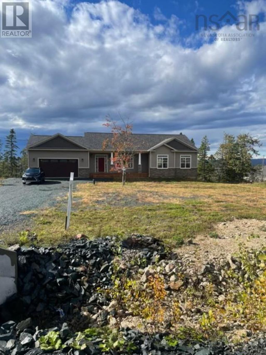 1097 Fleetwood Drive, Fall River