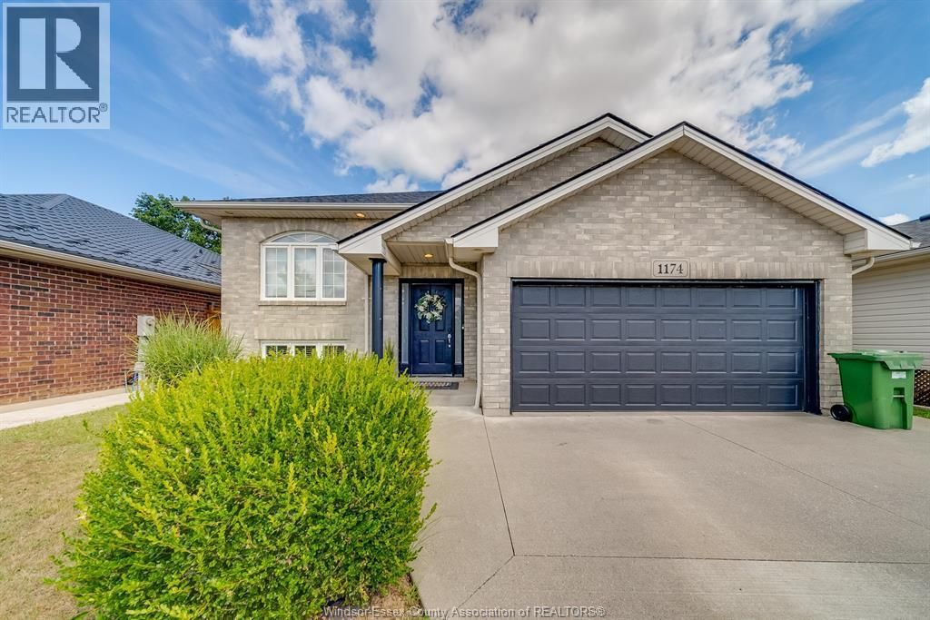 1174 Clover, Windsor