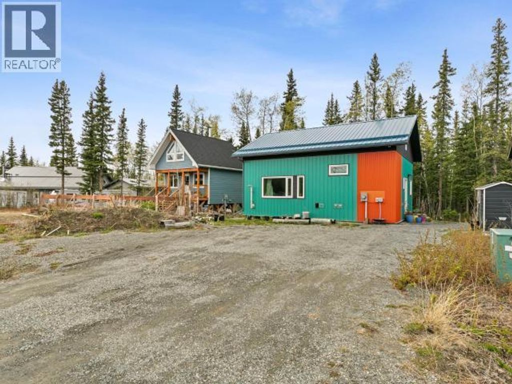 106 Spruce Street, Haines Junction