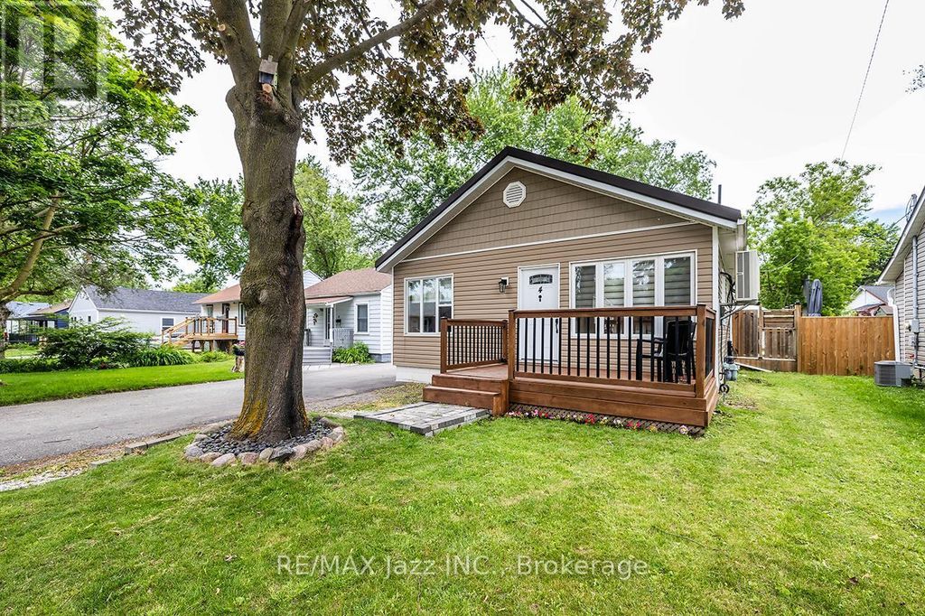4 Maple Street, Ajax (central)
