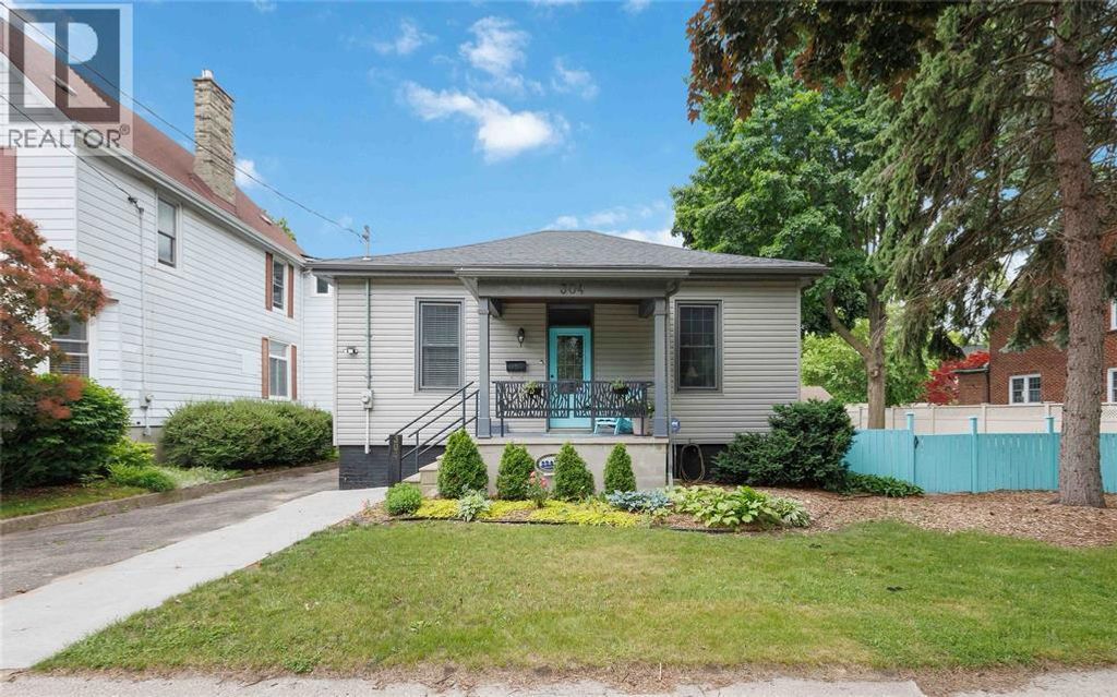 304 Brock Street North, Sarnia