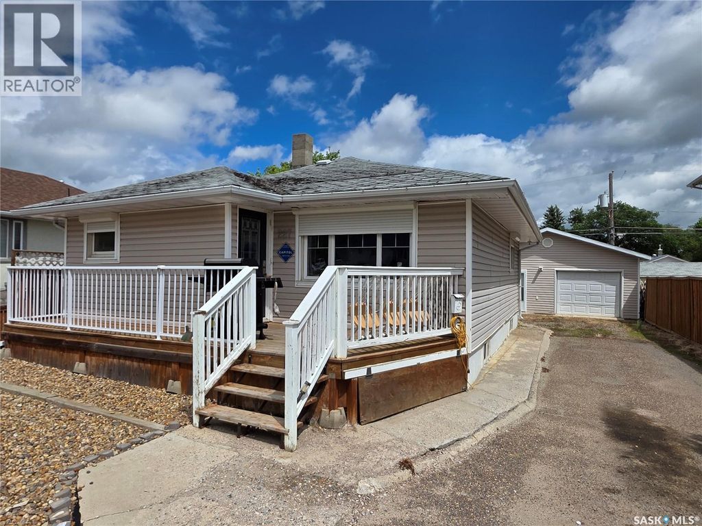 227 10th Avenue Nw, Swift Current