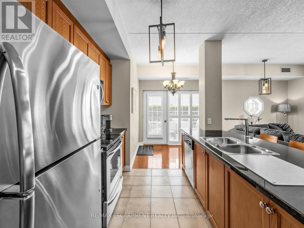 103 - 1379 Costigan Road, Milton (cl Clarke)