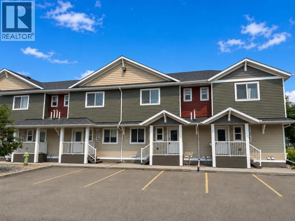 202, 148 Vanier Drive, Red Deer