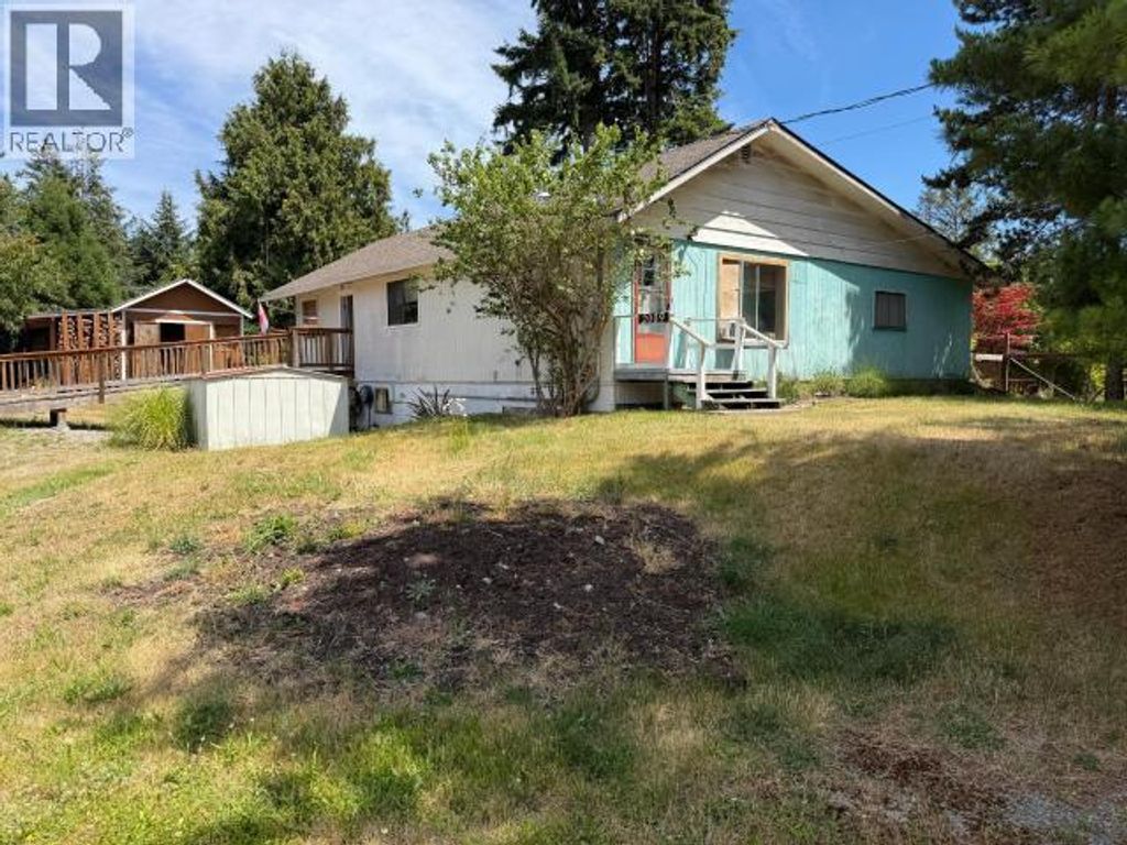 2009 Nicholas Ave, Texada Island