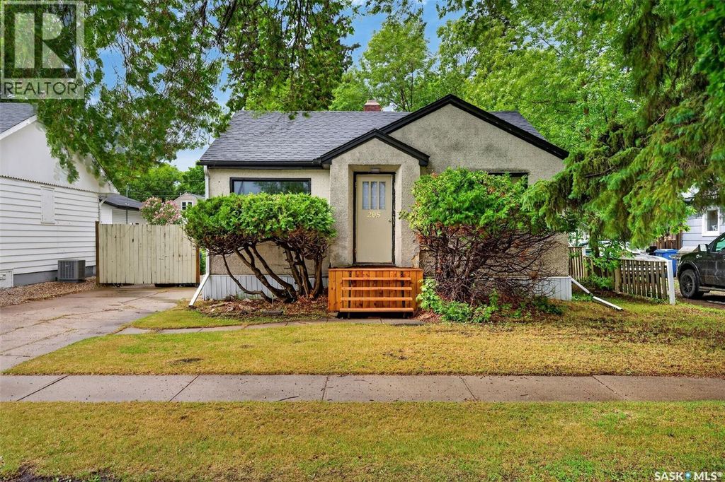 205 Bemister Avenue E, Melfort
