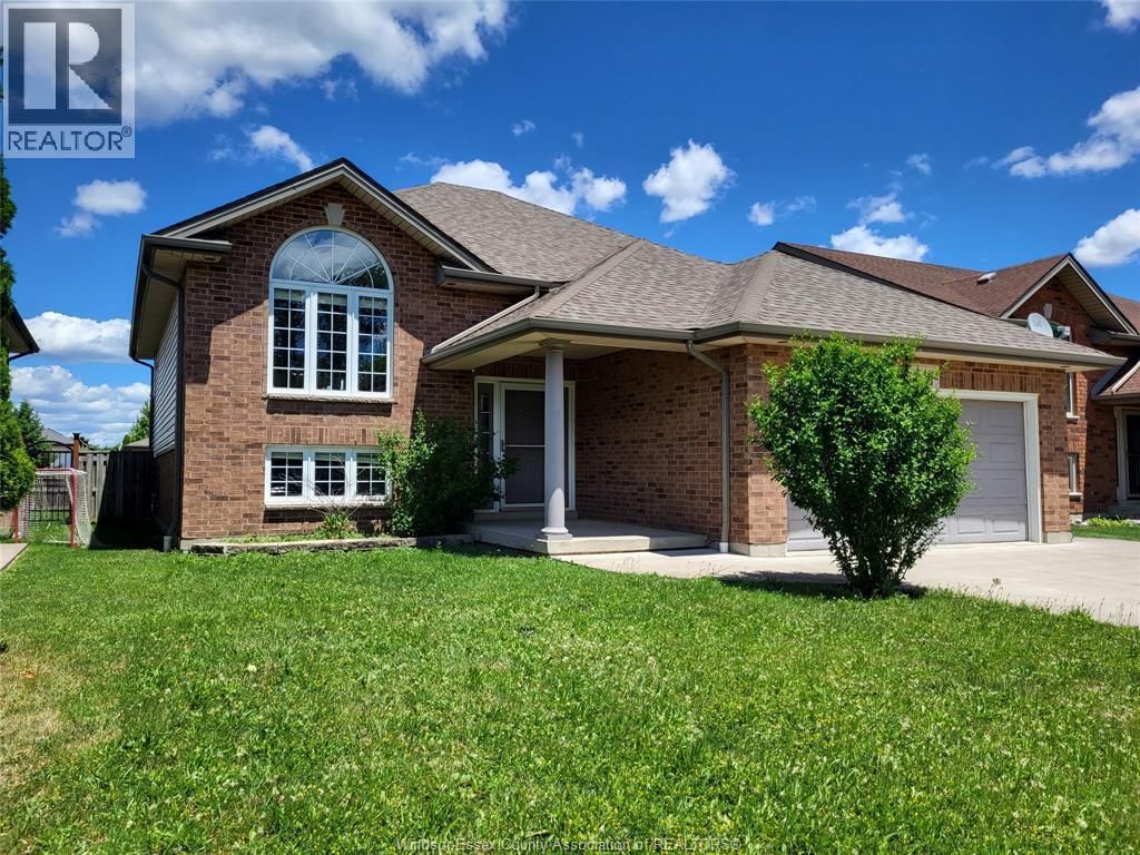 340 White Crescent, Amherstburg