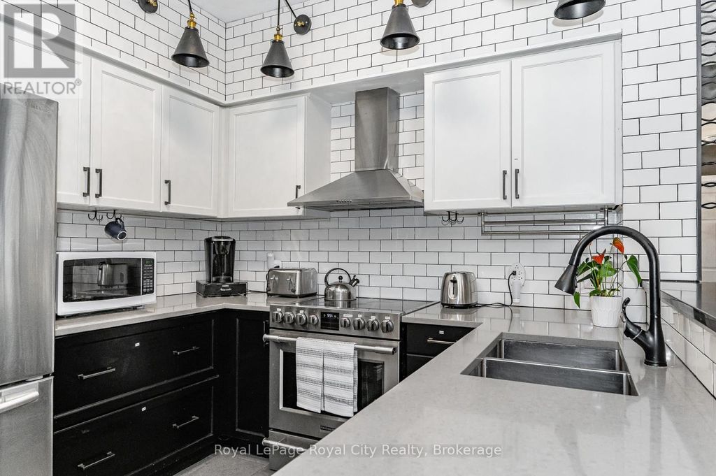 102 - 308 Watson Parkway N, Guelph (grange Road)