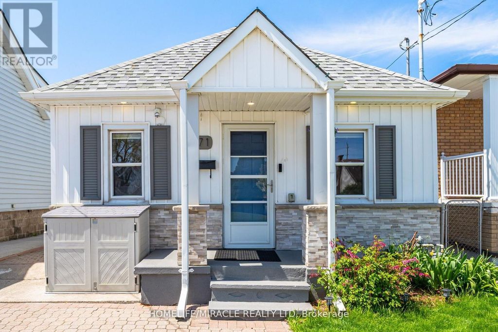 71 Beland Avenue N, Hamilton (mcquesten)