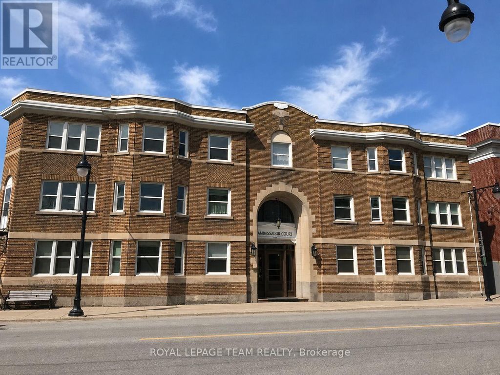 14 - 612 Bank Street, Ottawa