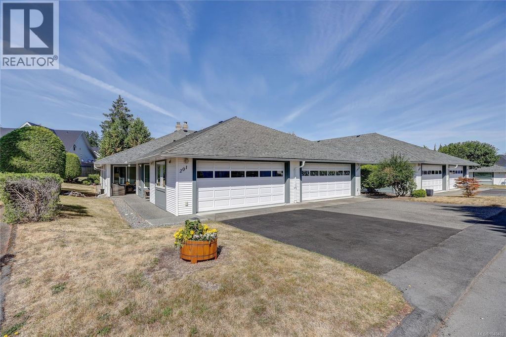 201 330 Dogwood St, Parksville