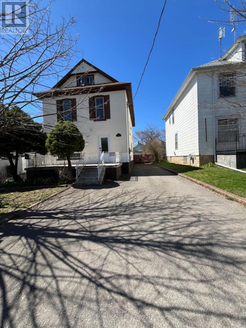 5021 Saint Clair Avenue, Niagara Falls (downtown)