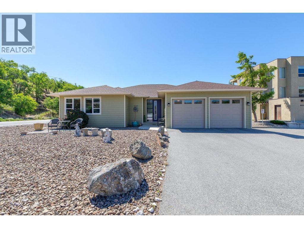 6602 Oxbow Crescent, Oliver