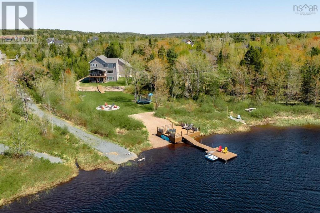 1290 Mccabe Lake Drive, Middle Sackville