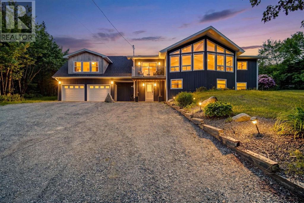 18 Delmerle Drive, Whites Lake