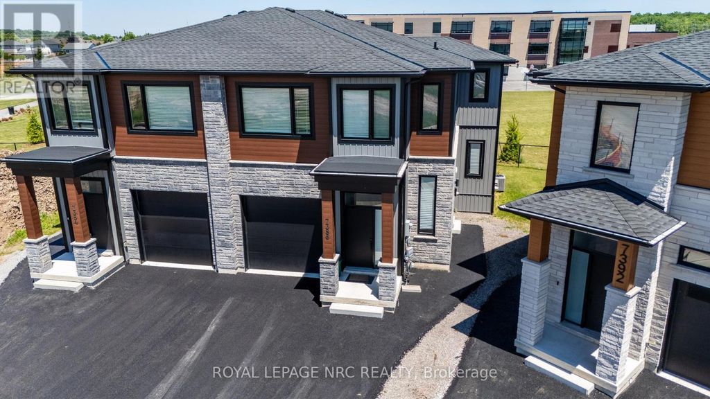 7386 Splendour Drive, Niagara Falls (brown)