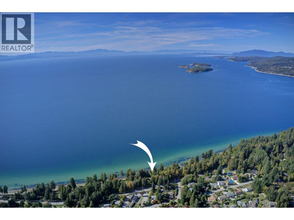 4947 Sunshine Coast Highway, Sechelt