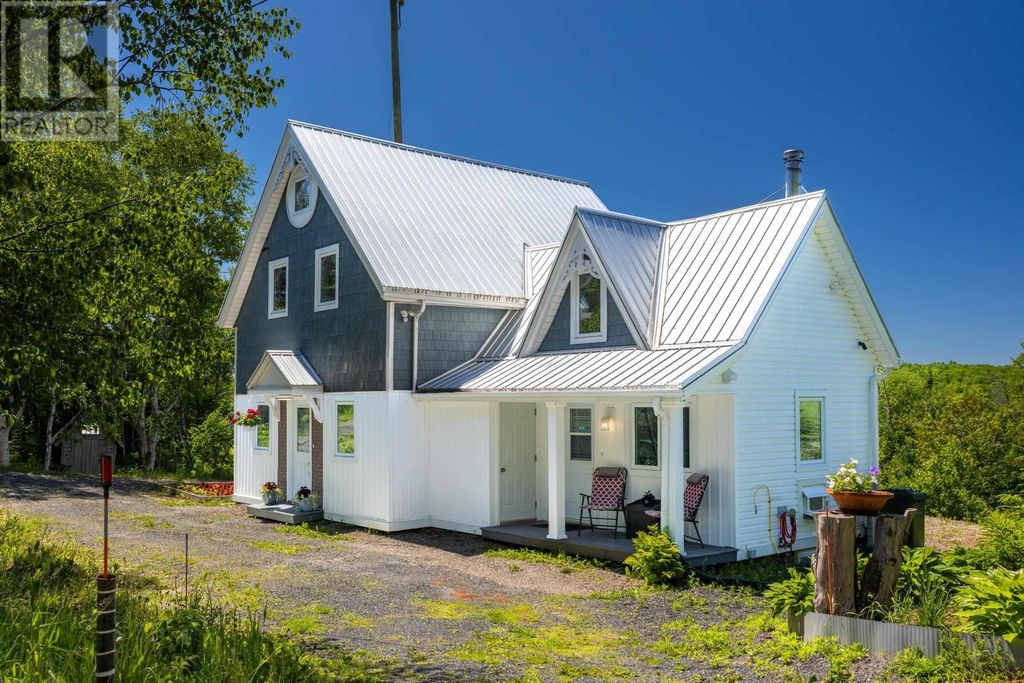499 South Melville Road, South Melville