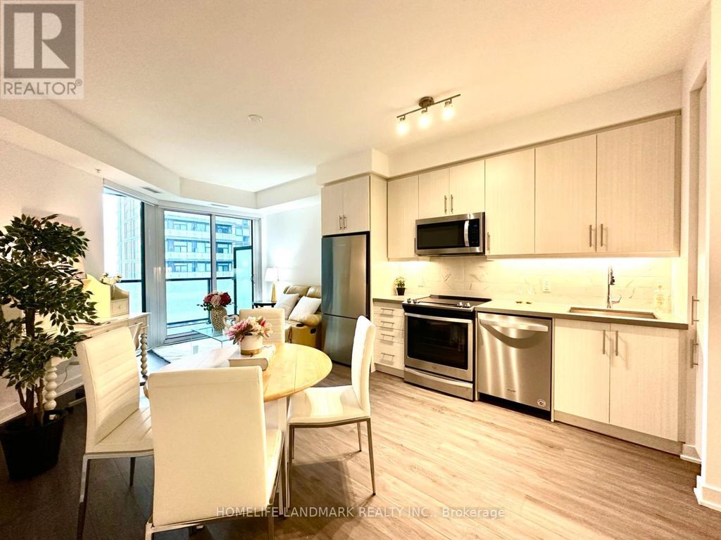813 - 85 Oneida Crescent, Richmond Hill (langstaff)