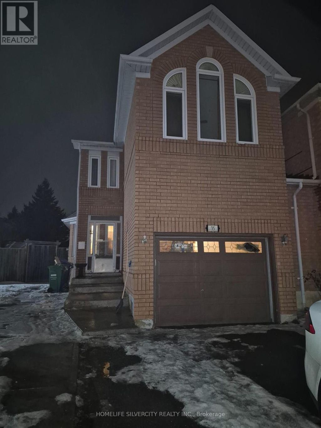 35 Alaskan Summit Court, Brampton (sandringham-Wellington)