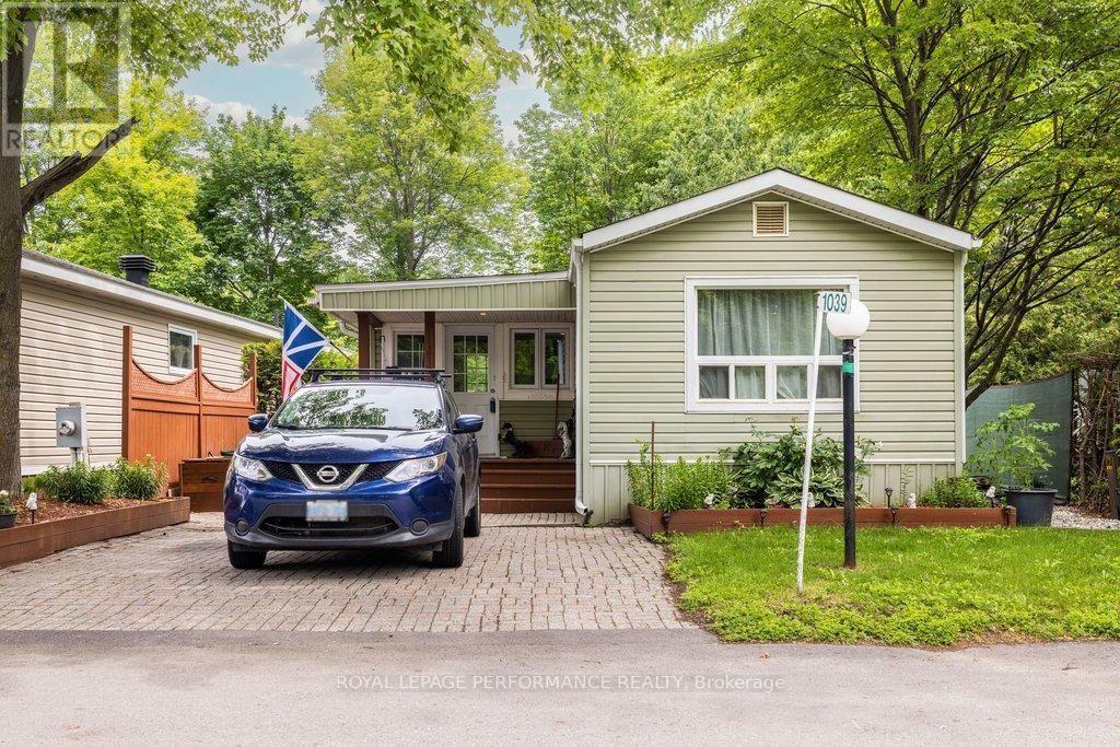 1039 Vista Barrett Private, Ottawa
