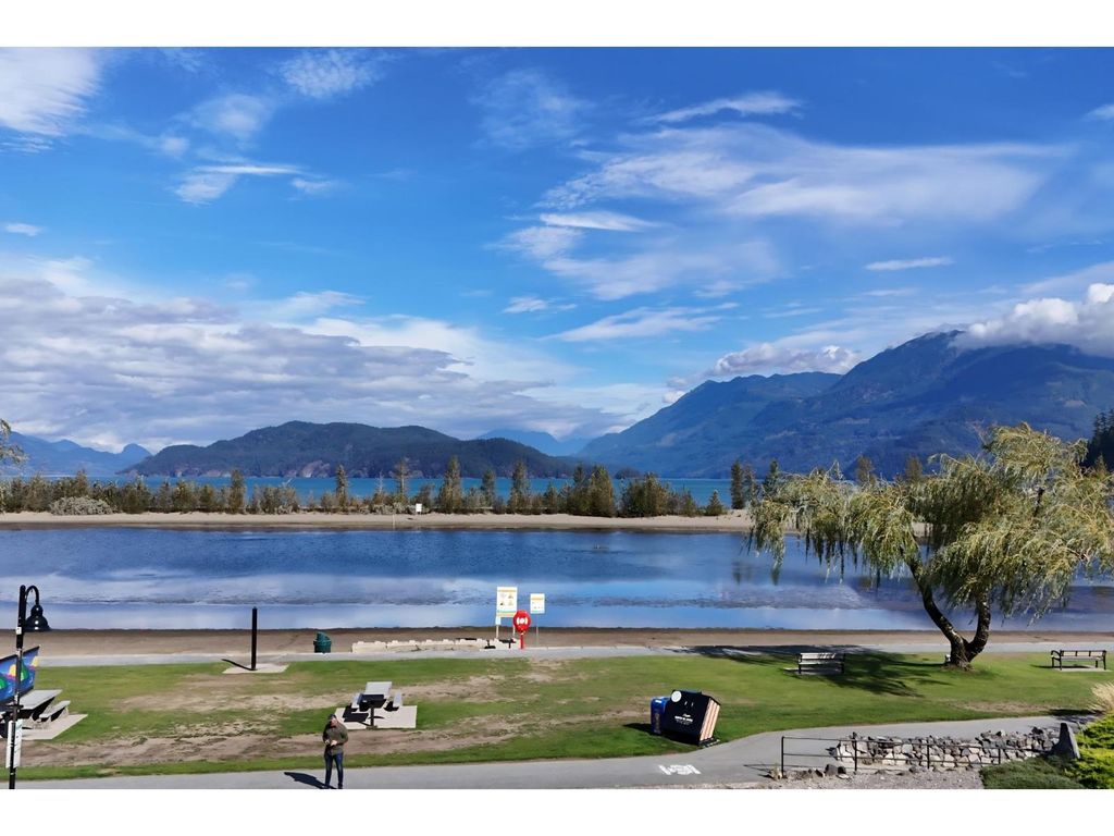 320 378 Esplanade Avenue|harrison Hot Springs, Harrison Hot Springs