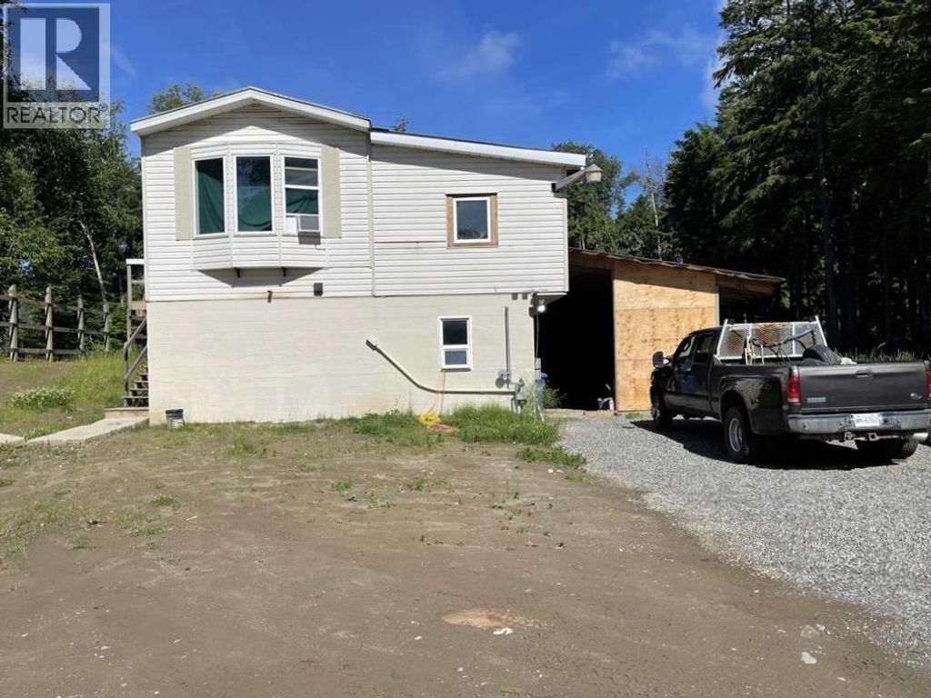 3871 E 16 Highway, Terrace