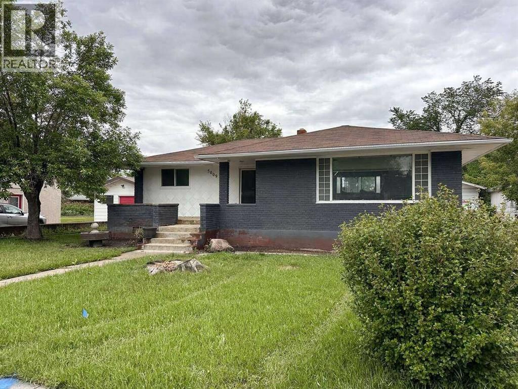 5009 51 Avenue, Taber