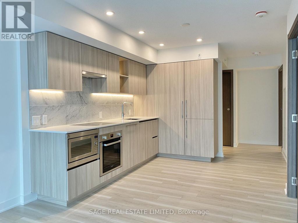801 - 17 Bathurst Street, Toronto (waterfront Communities)