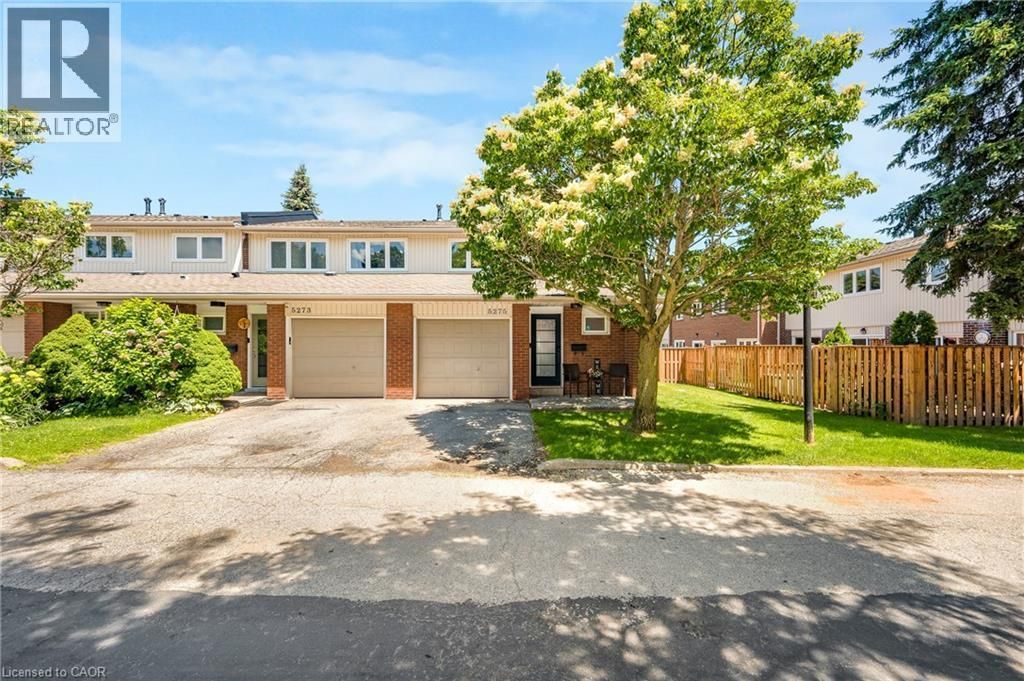 5275 Banting Court, Burlington