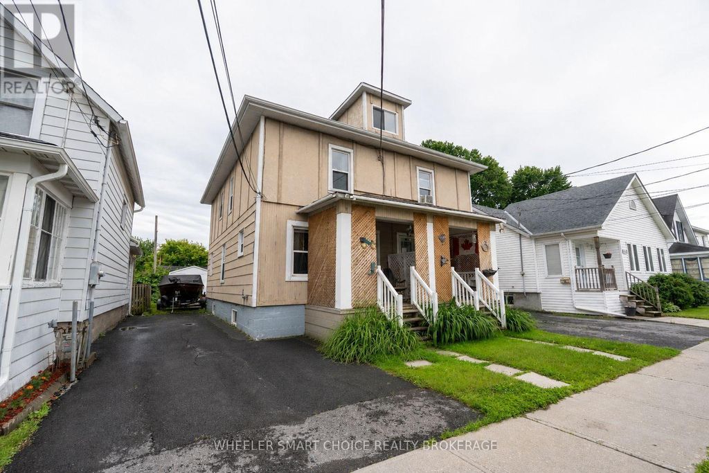 434-436 5th Street E, Cornwall