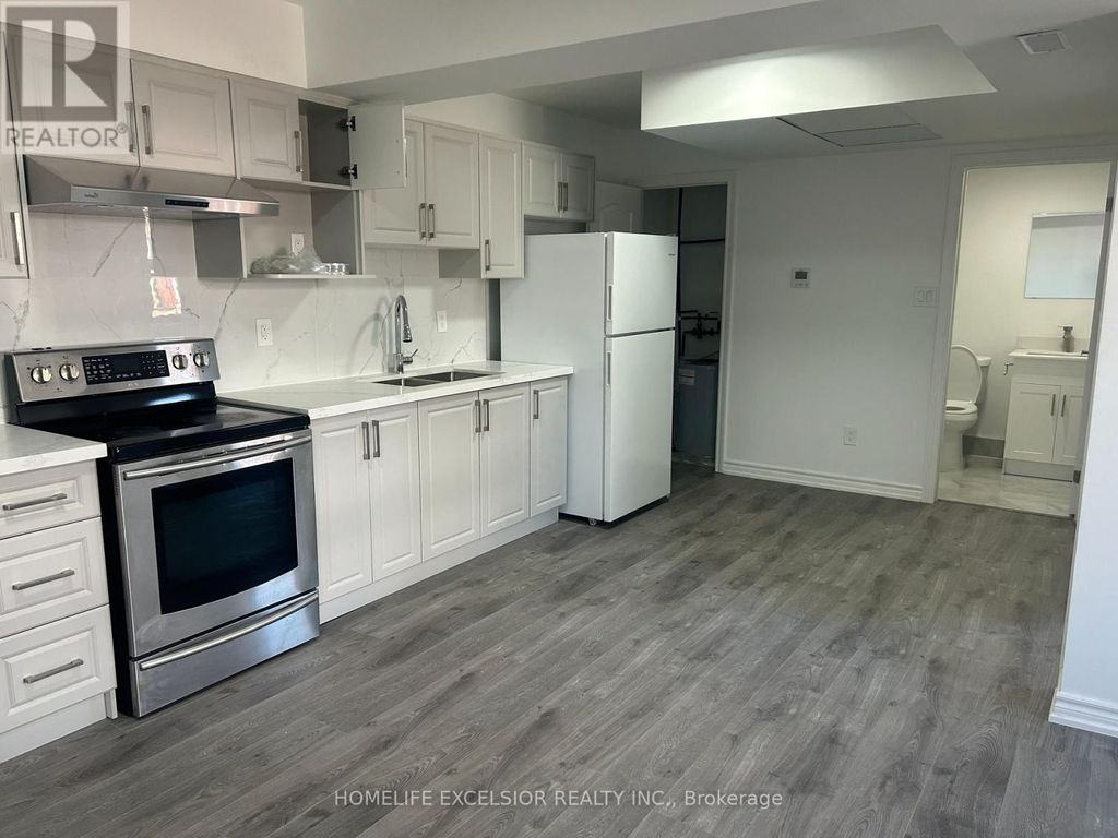 Unit 6 - 3 Simcoe Street S, Oshawa (central)