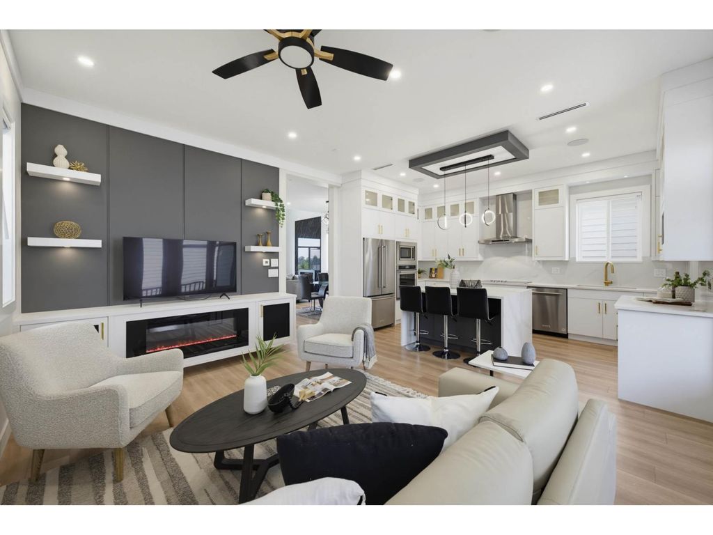 16707 15a Avenue, Surrey