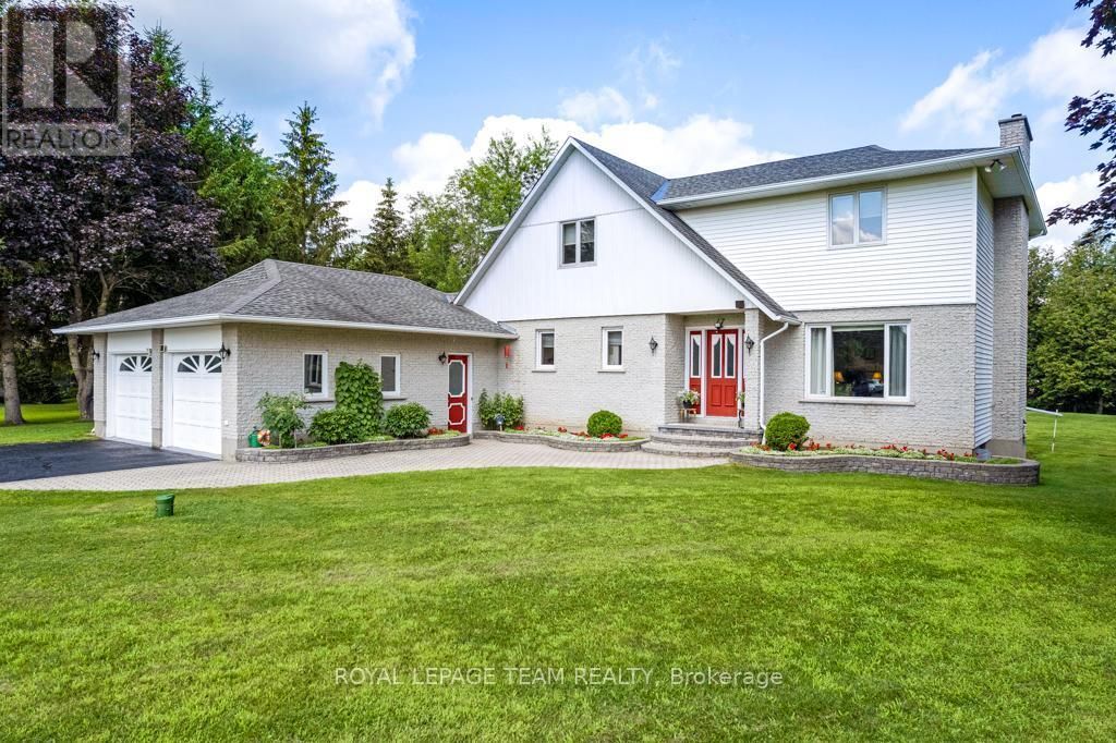 17 Maric Trail, North Grenville