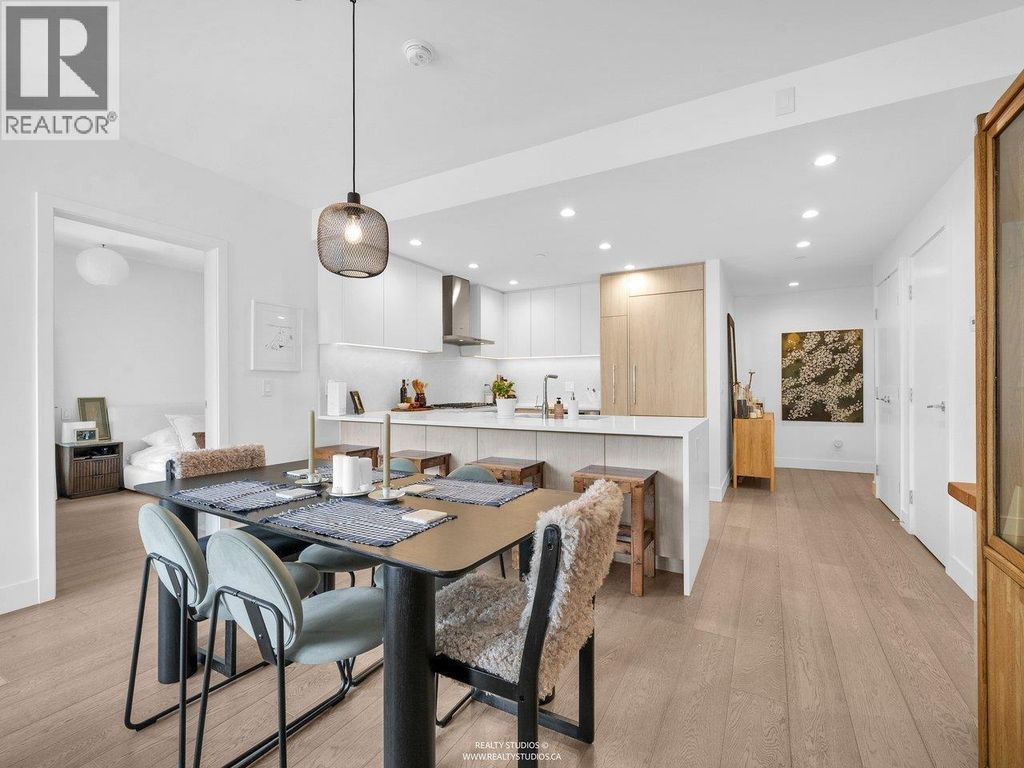 503 177 W 3rd Street, North Vancouver