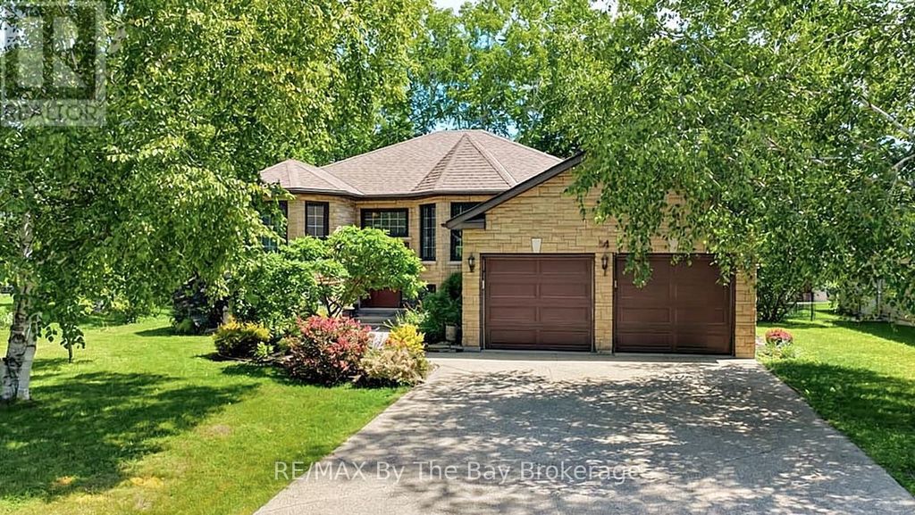 54 Fairway Crescent, Wasaga Beach