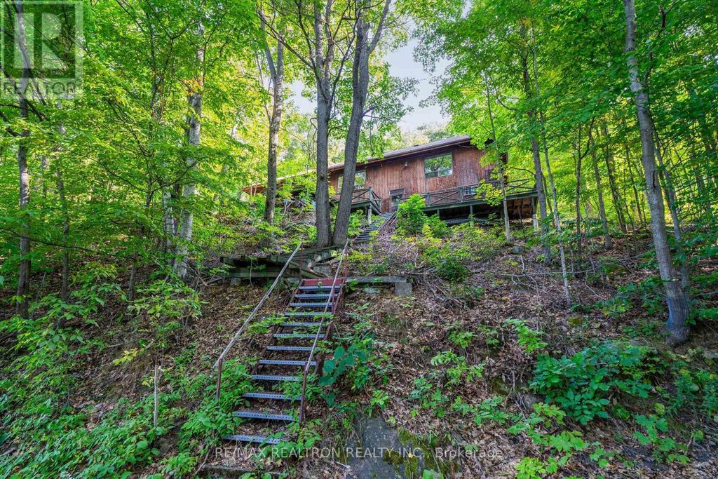1030 Mccabe Road, Lake Of Bays (mclean)
