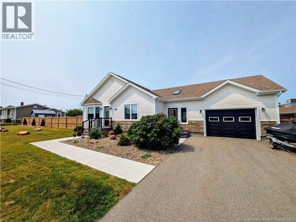 259 Rue Savard, Caraquet