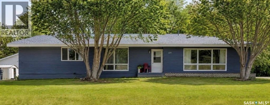 121 4th Street E, Nipawin