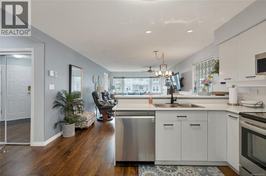 105 350 Island Hwy S, Campbell River