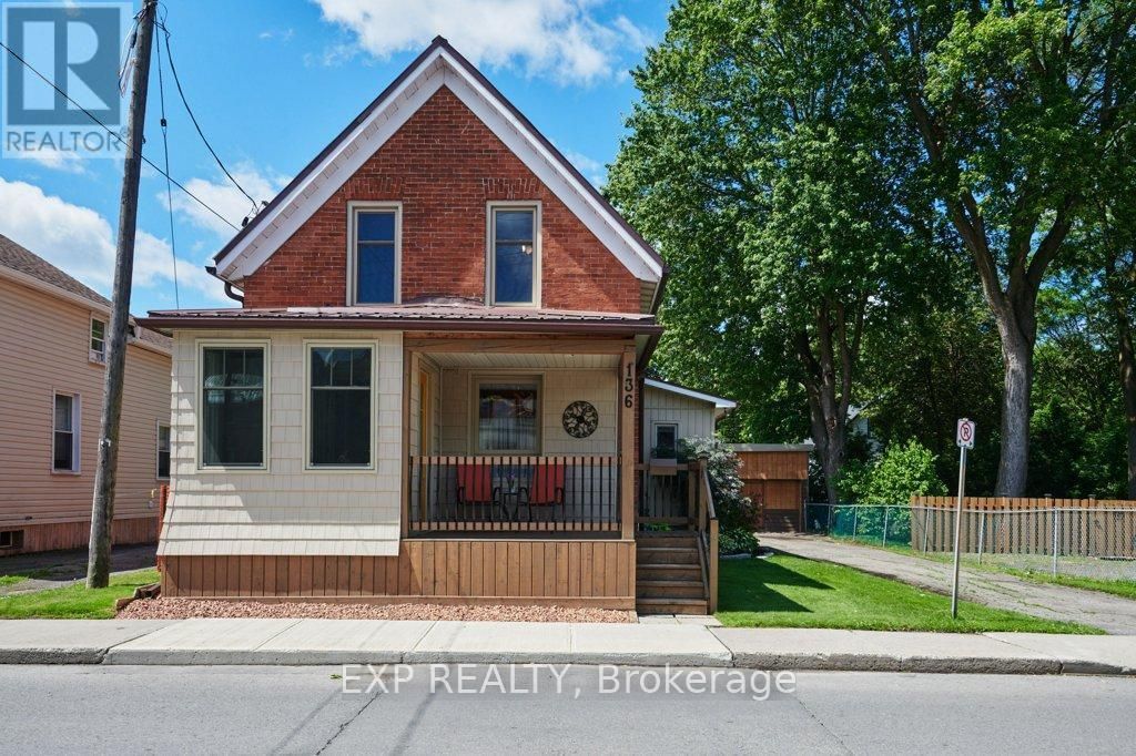 136 Park Street, Brockville